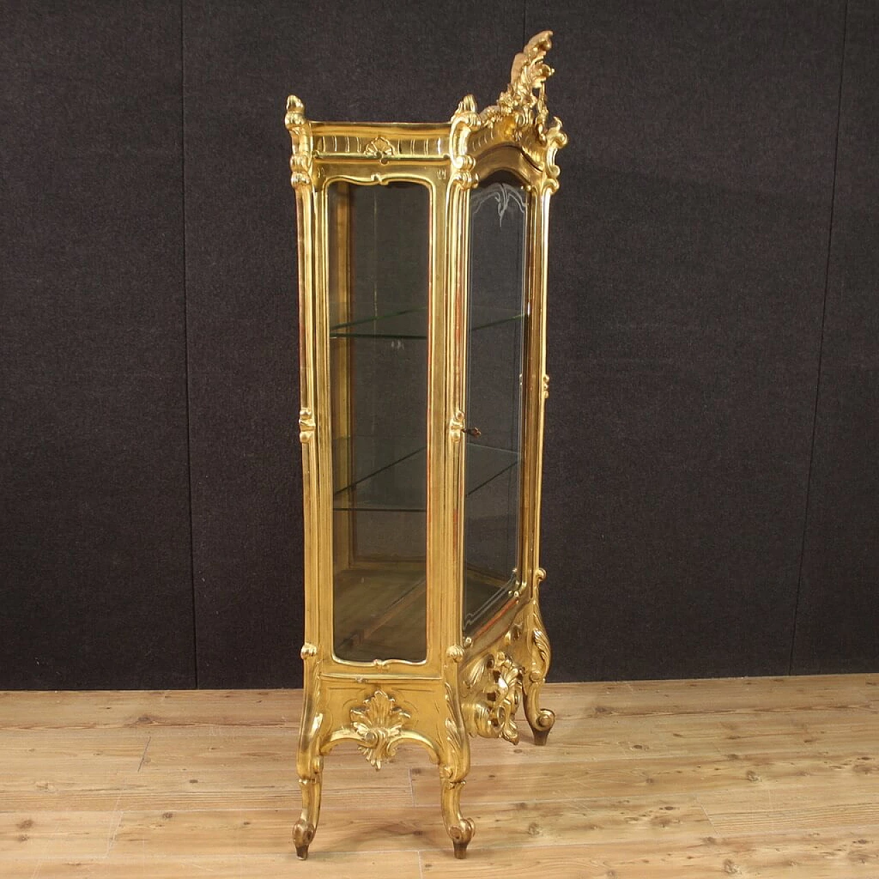 Gilded wood and plaster showcase in rocaille style, late 19th century 9