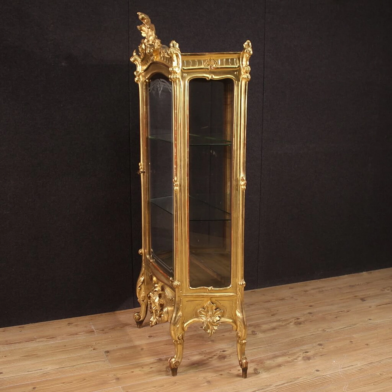 Gilded wood and plaster showcase in rocaille style, late 19th century 12