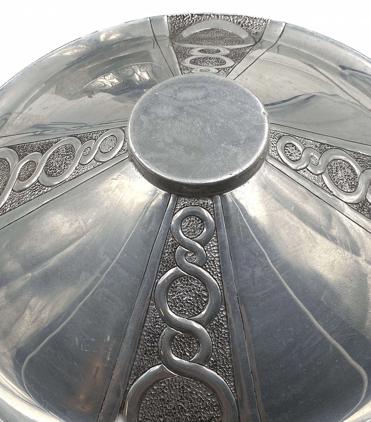 Art Deco embossed metal table lamp, 1920s 22