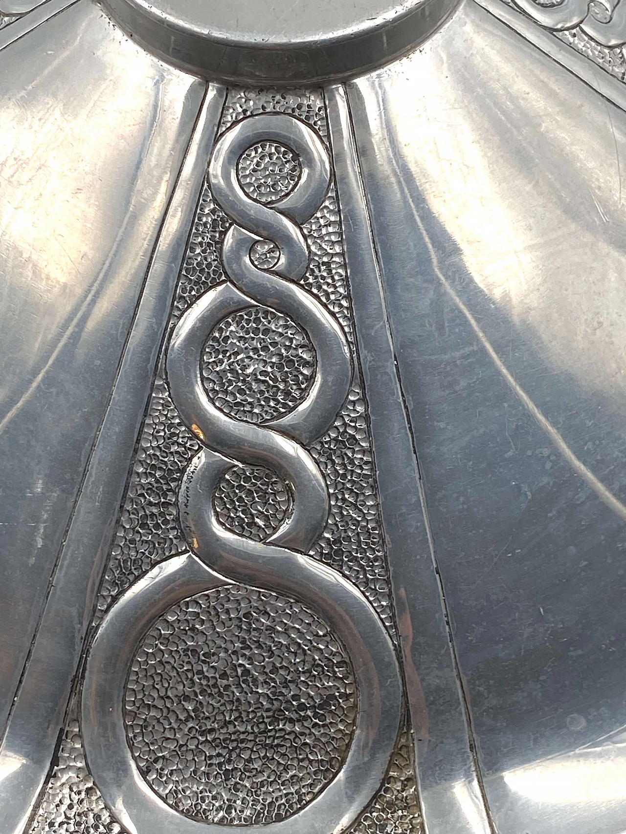 Art Deco embossed metal table lamp, 1920s 23