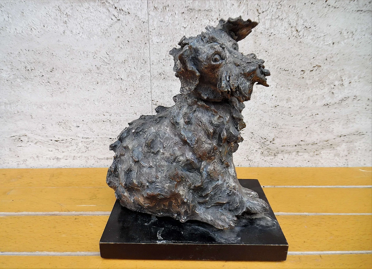 Scultura di cane in terracotta argentata di Cacciapuoti, inizio '900 1