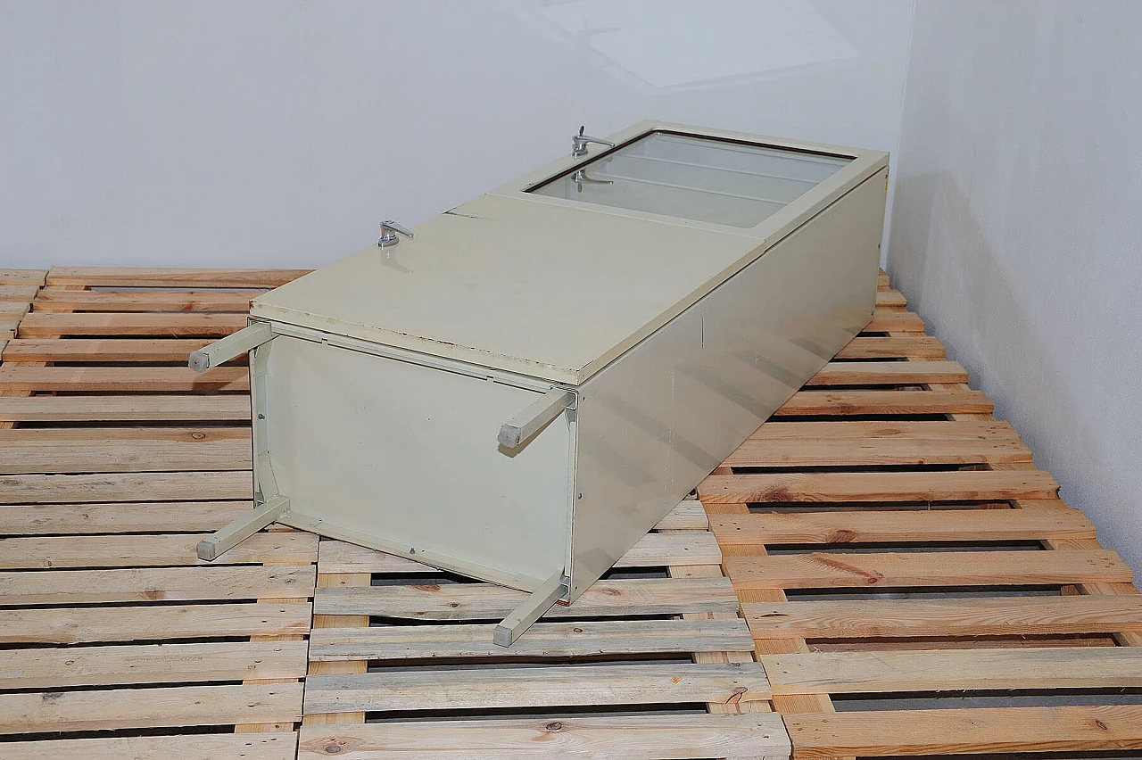 Armadietto medico cecoslovacco in metallo e vetro, anni '50 22