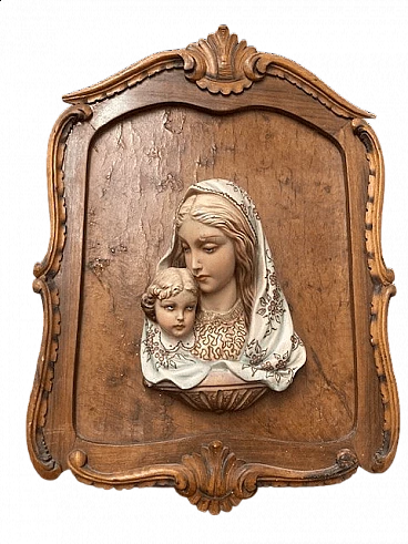 Painted majolica capoletto depicting Madonna and Child in walnut frame, 1950s