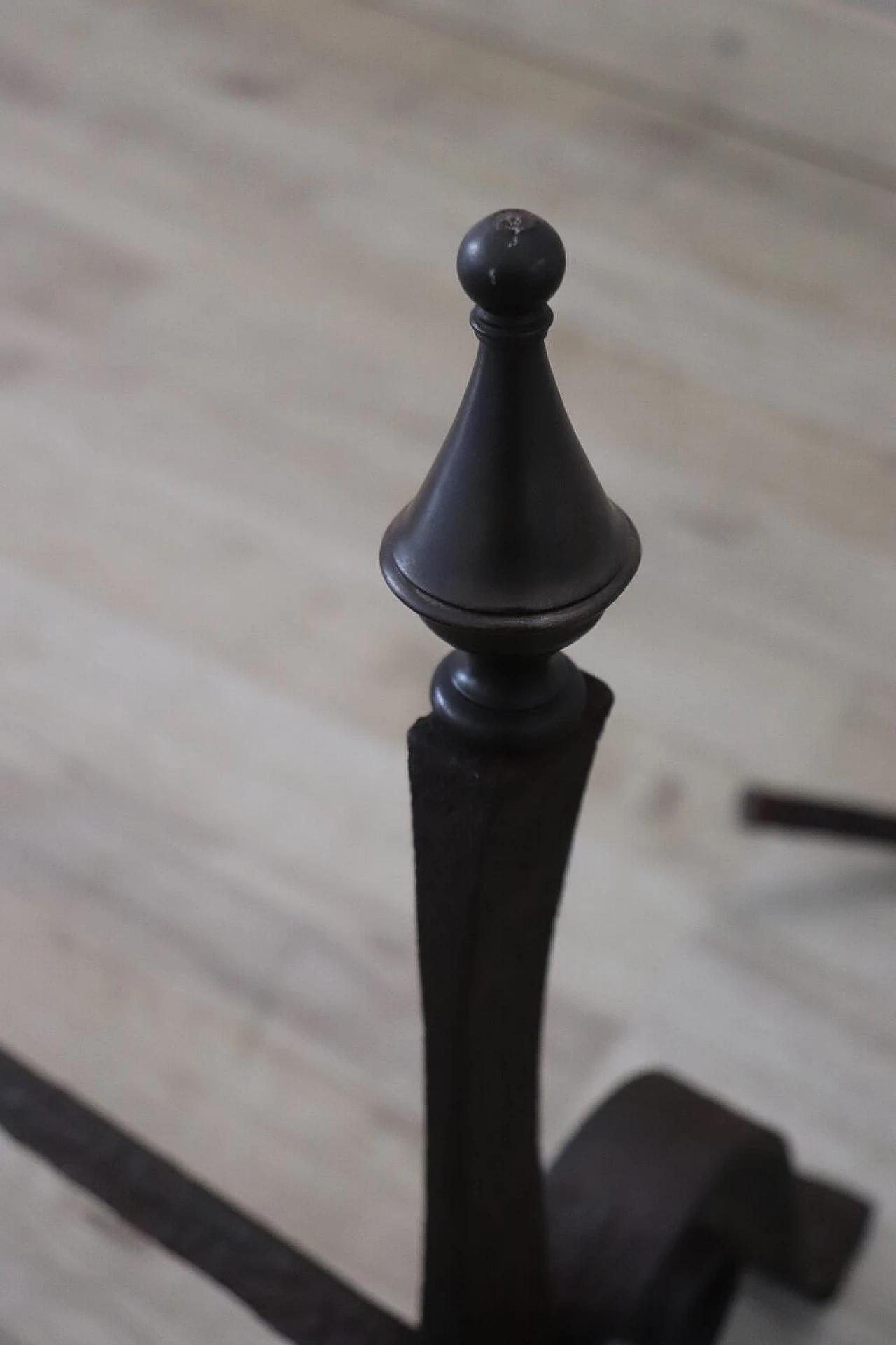 6 Fireplace accessories in wrought iron and cast iron, early 19th century 4