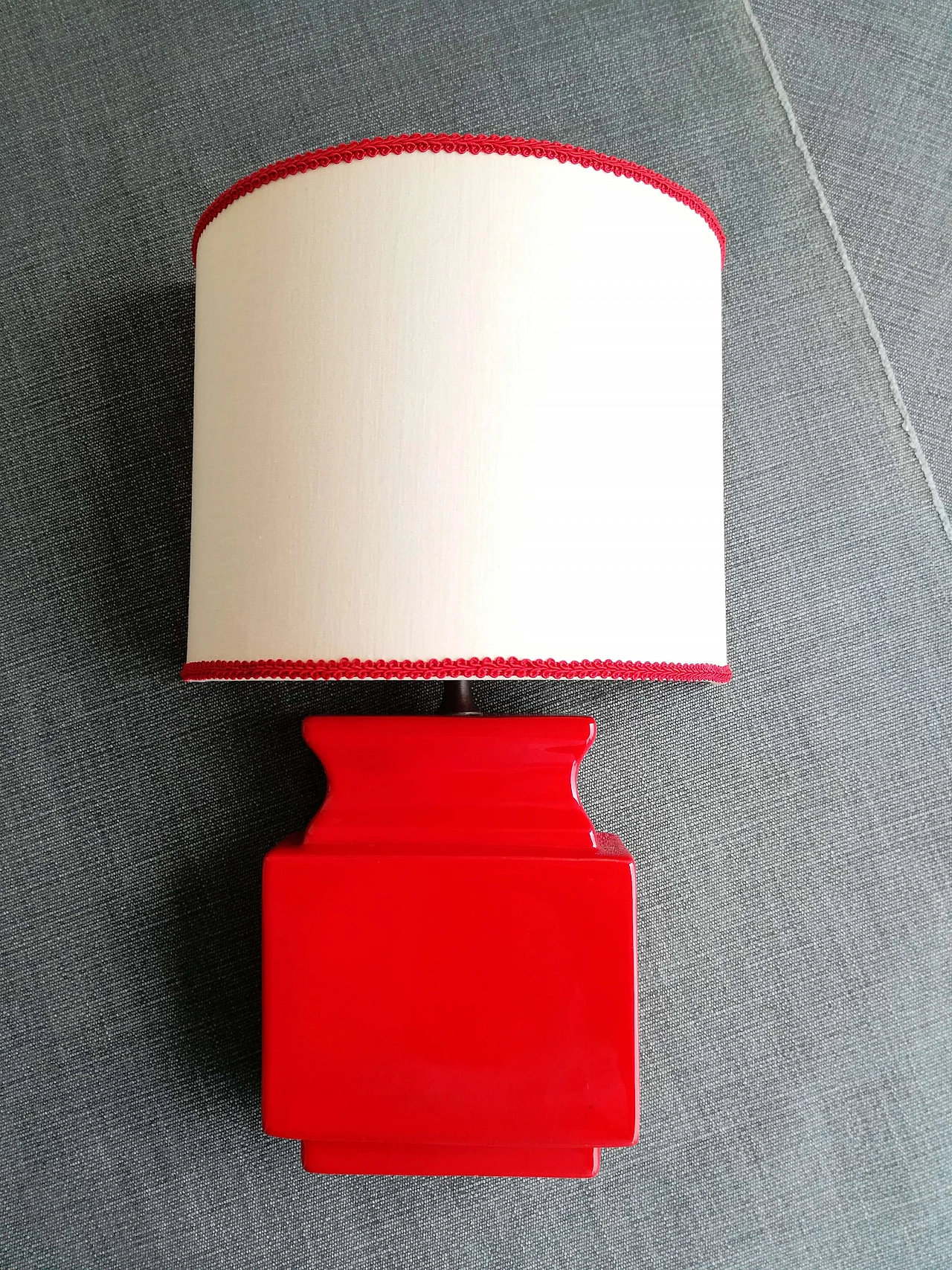 Red glazed ceramic wall lamp with silk shade, 1970s 1