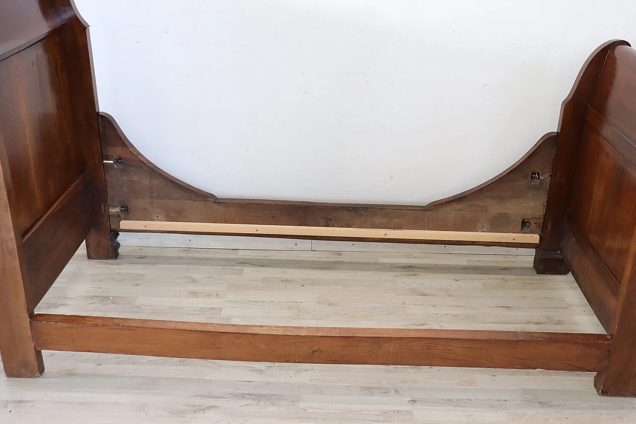 Walnut single boat bed, 19th century 9