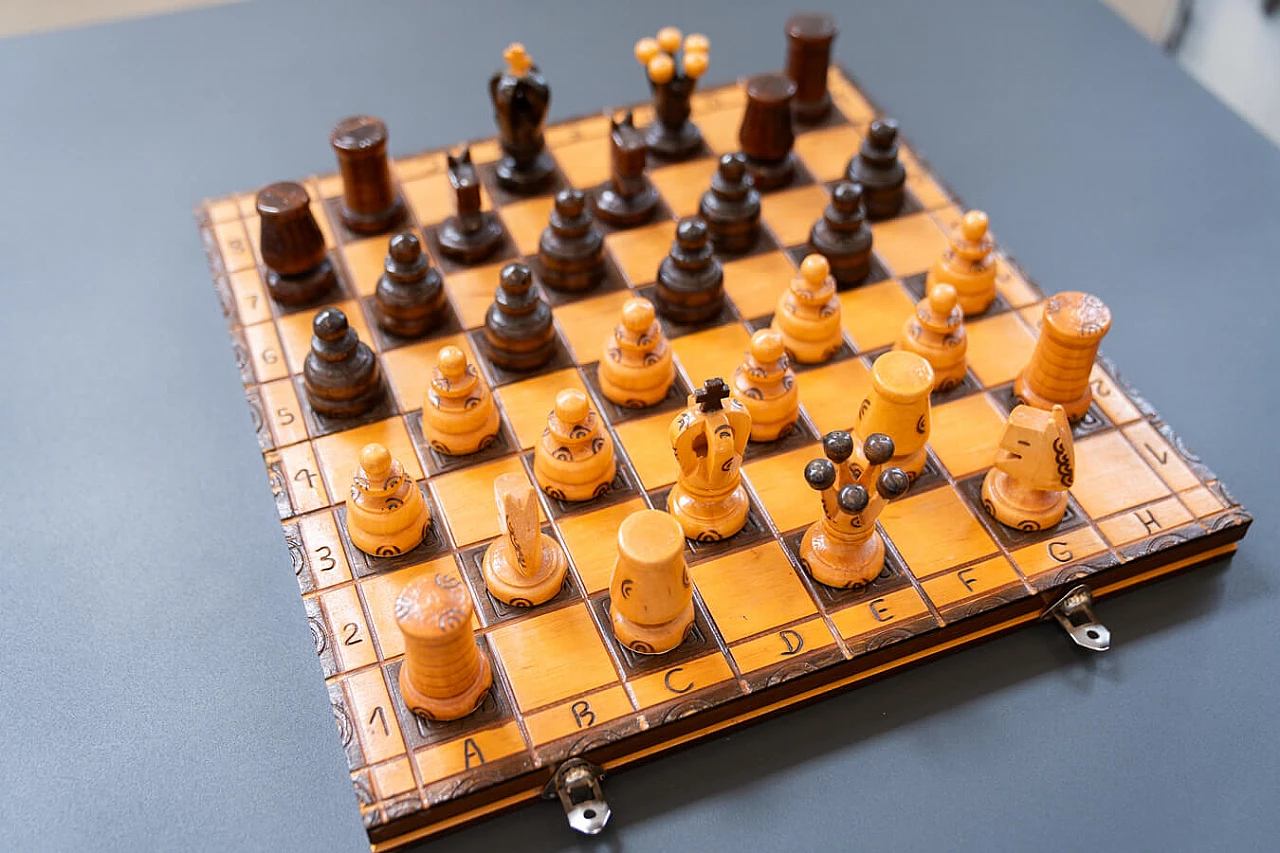 Beech travel chessboard, 1970s 1