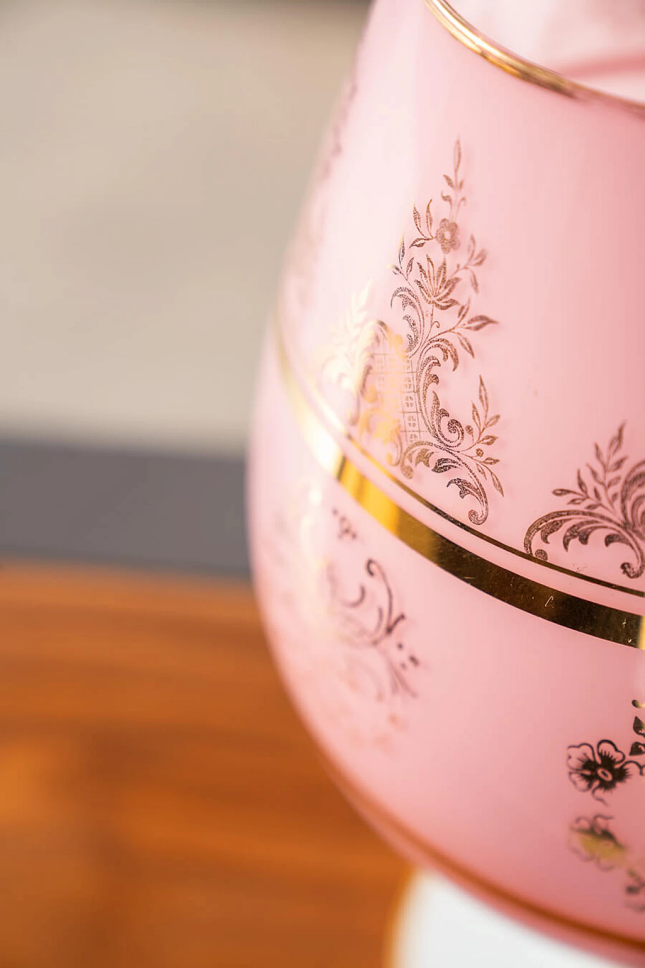 Hand-decorated pink glass vase, 1970s 1