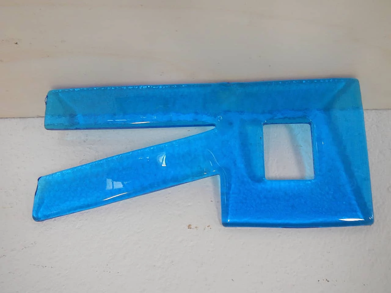 Blue glass letter R, 1980s 4