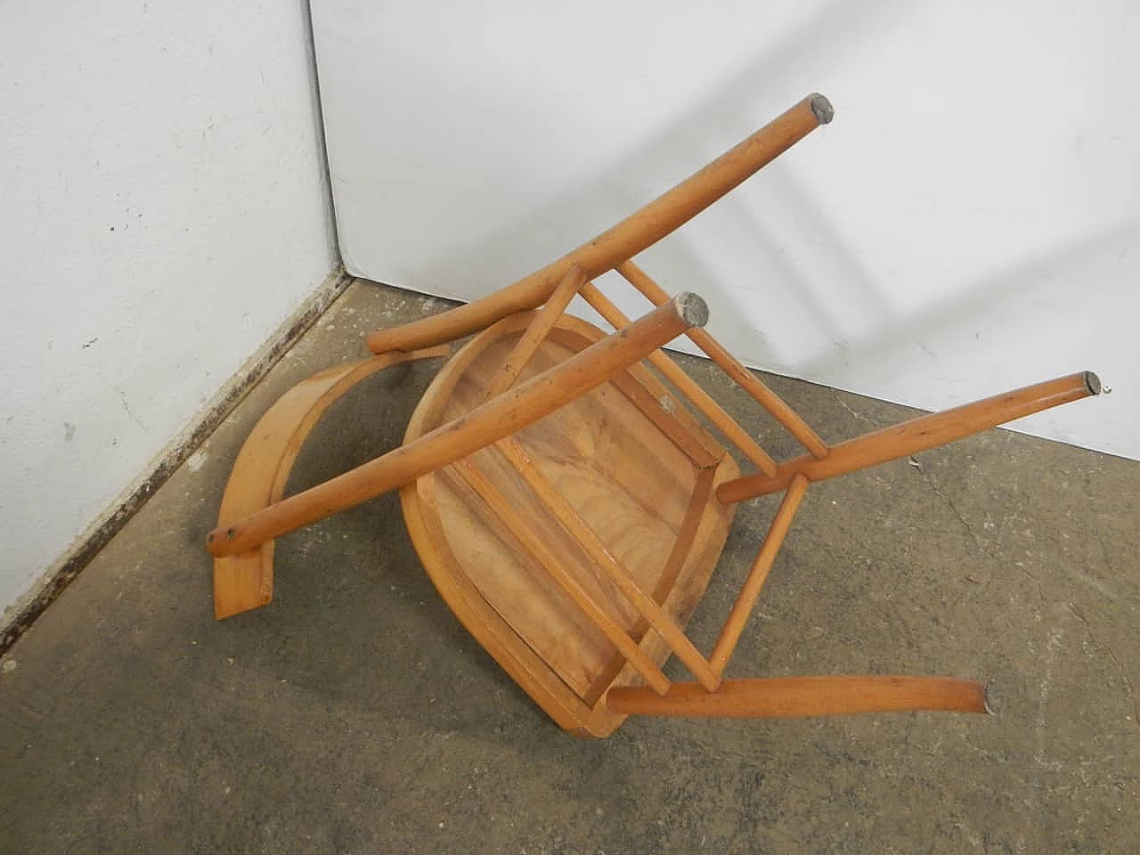 8 Sedie in faggio, anni '50 11