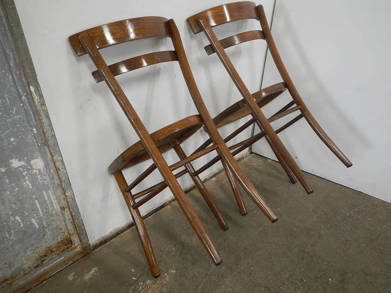 Pair of beechwood chairs, 1950s 4