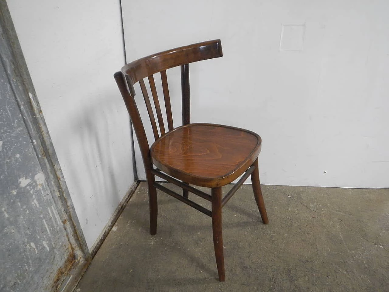 Sedia in faggio tinto con schienale in legno curvato, anni '50 2