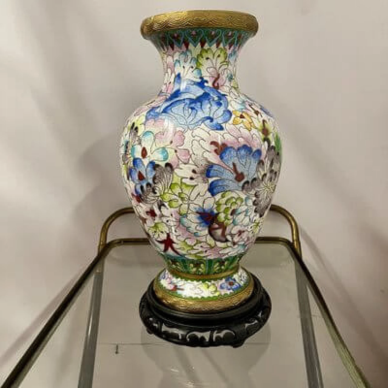 Chinese cloisonné vase with floral decoration, 1960s 2