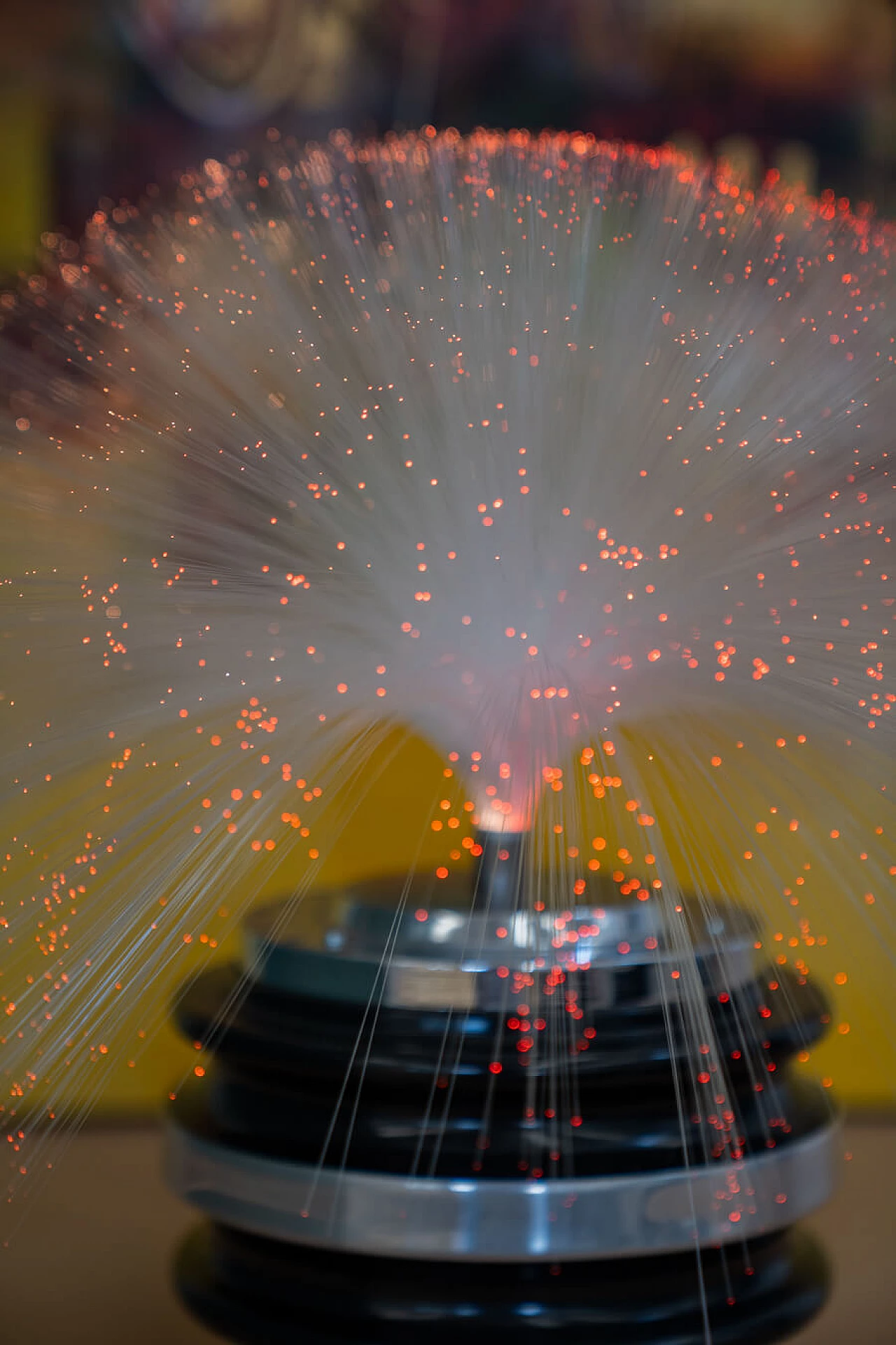 Lampada da tavolo in metallo cromato e fibra ottica, anni '70 19