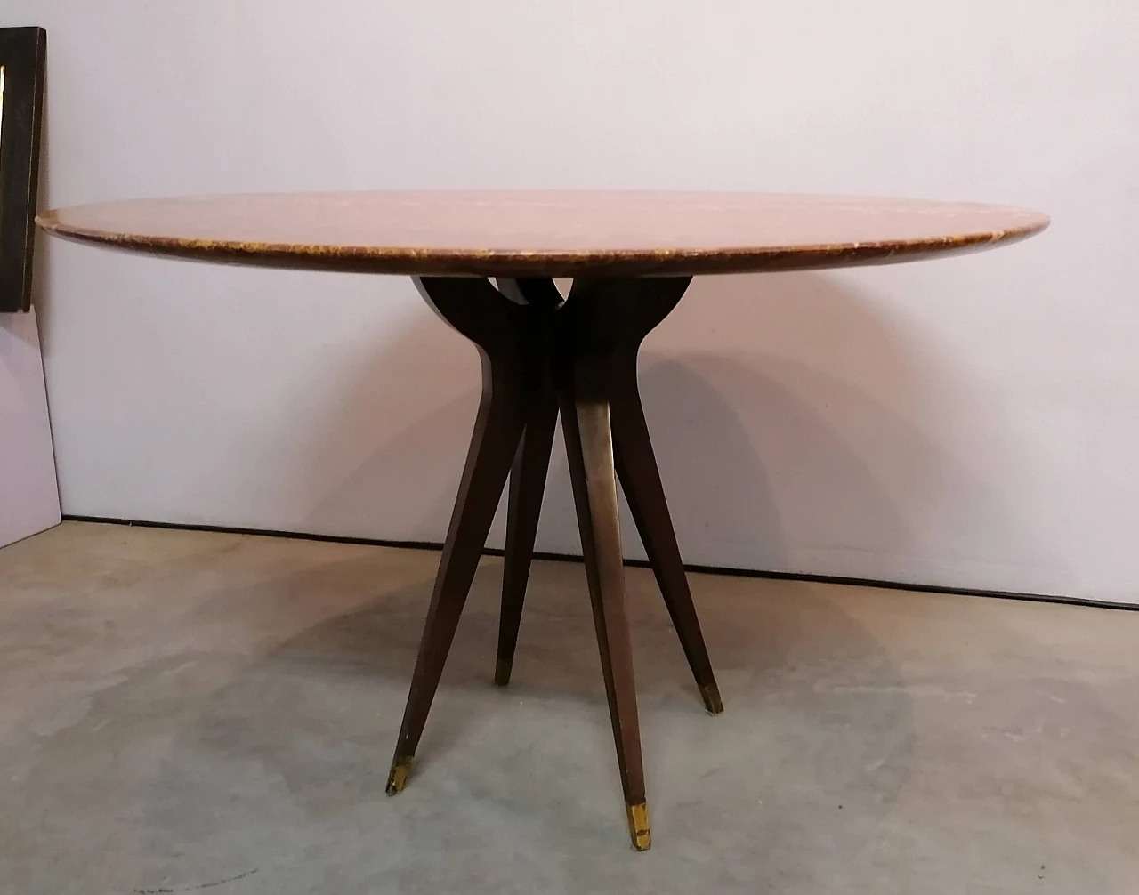 Round wooden table with onyx top by Osvaldo Borsani for Arredamenti Borsani, 1950s 1