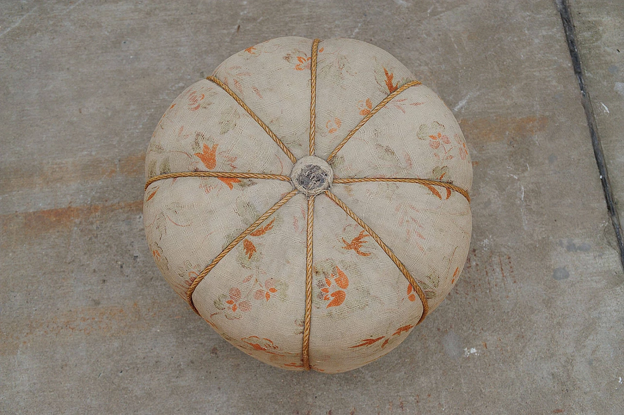 Pouf Art Déco rivestito in tessuto a fantasia di Jindřich Halabala per UP Závody, anni '50 2