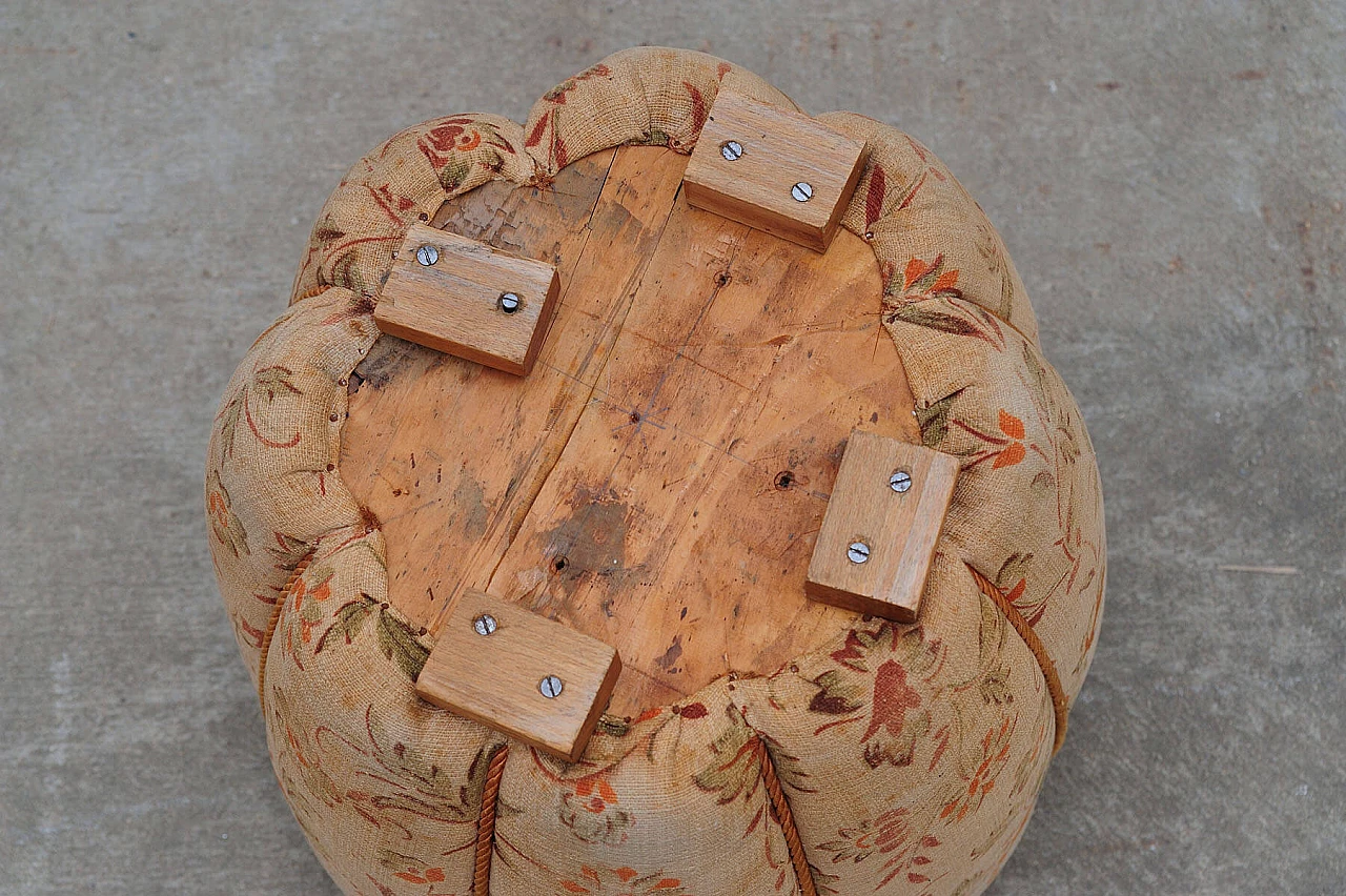 Pouf Art Déco rivestito in tessuto a fantasia di Jindřich Halabala per UP Závody, anni '50 10
