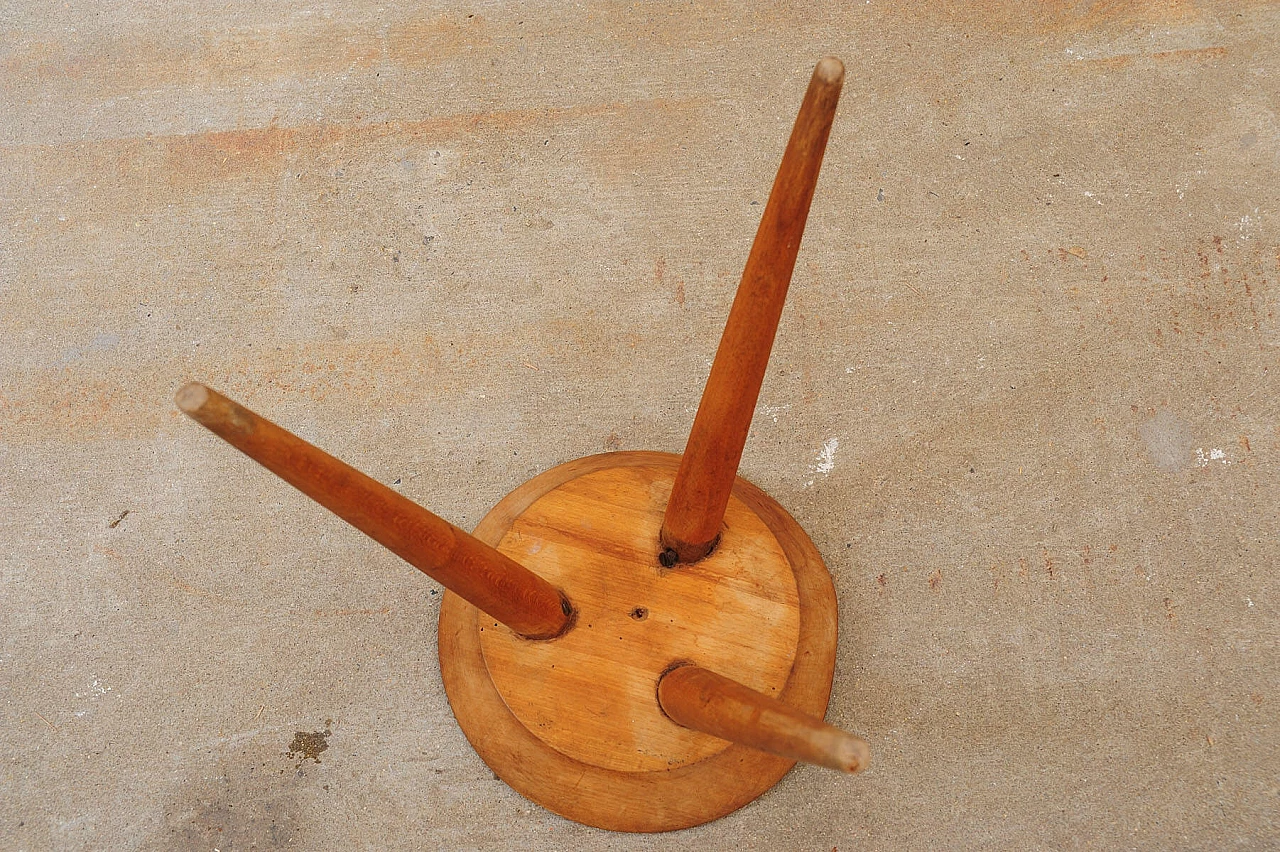 Sgabello a tre gambe in faggio di ULUV, anni '60 9