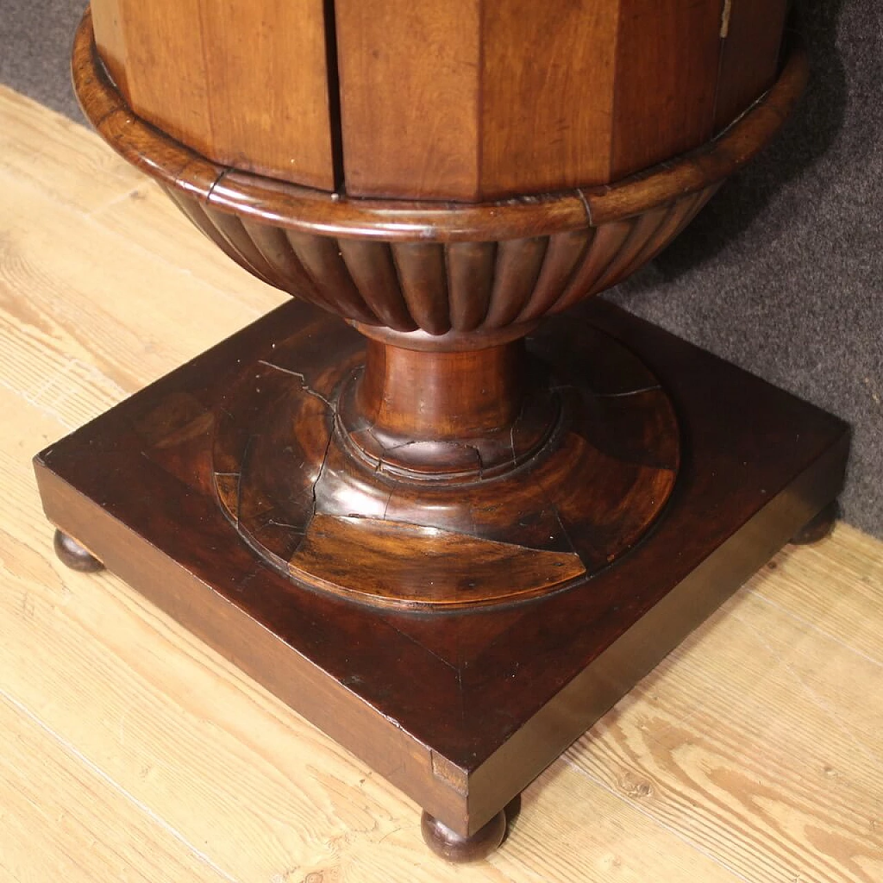 Genoese walnut bedside table with marble top, first half of the 19th century 4