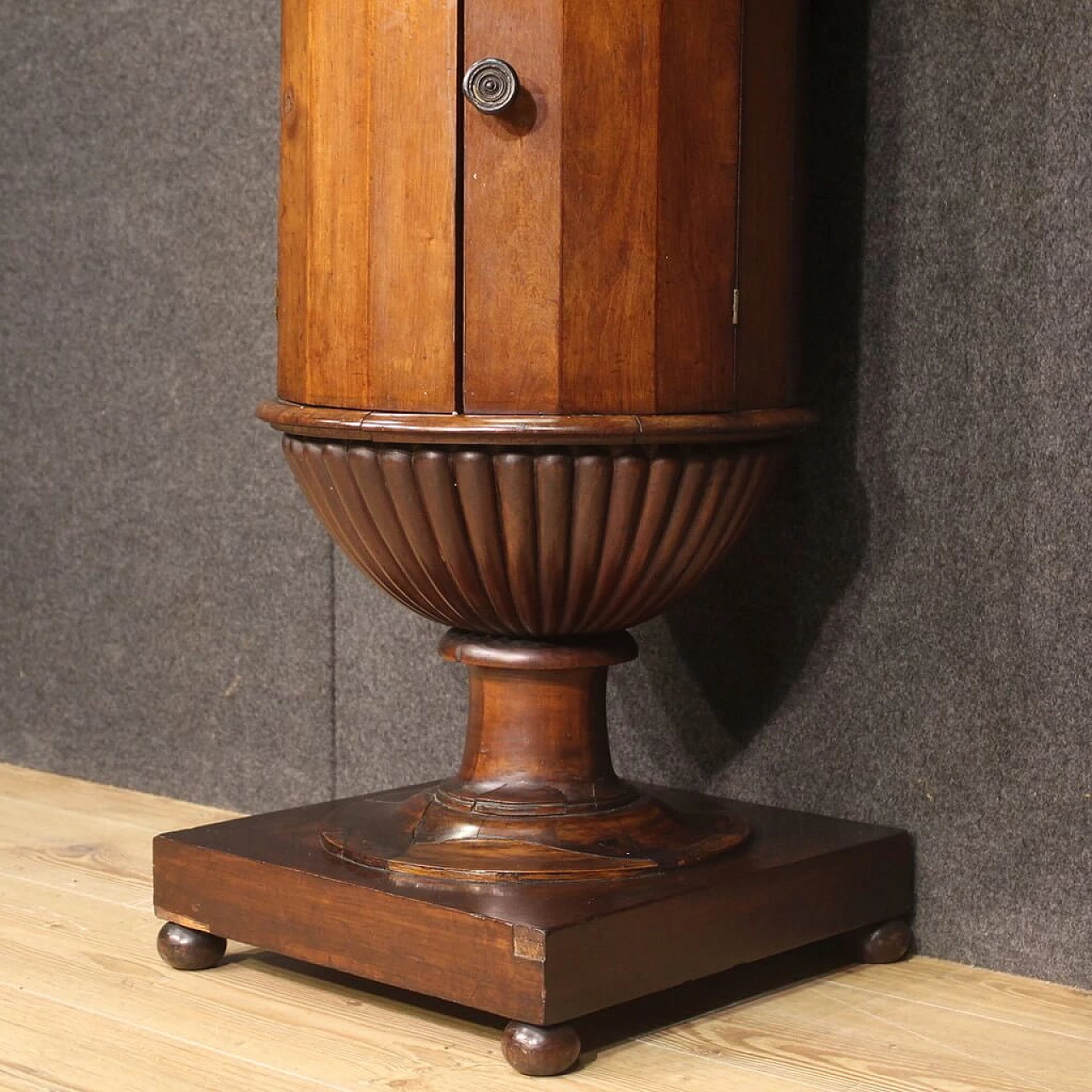 Genoese walnut bedside table with marble top, first half of the 19th century 5