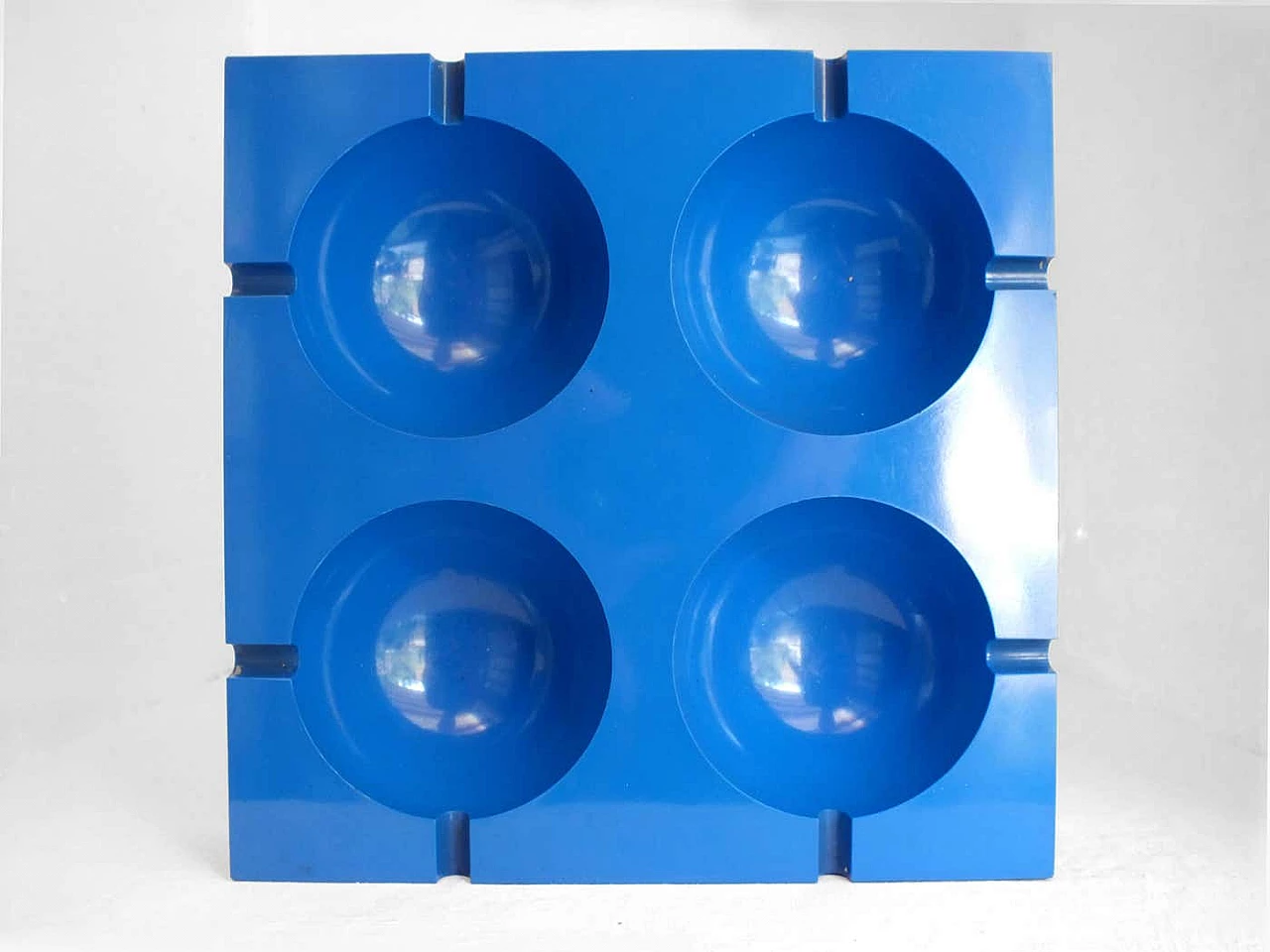 Posacenere Sampa blu di Giorgio Soavi per Olivetti, anni '60 7