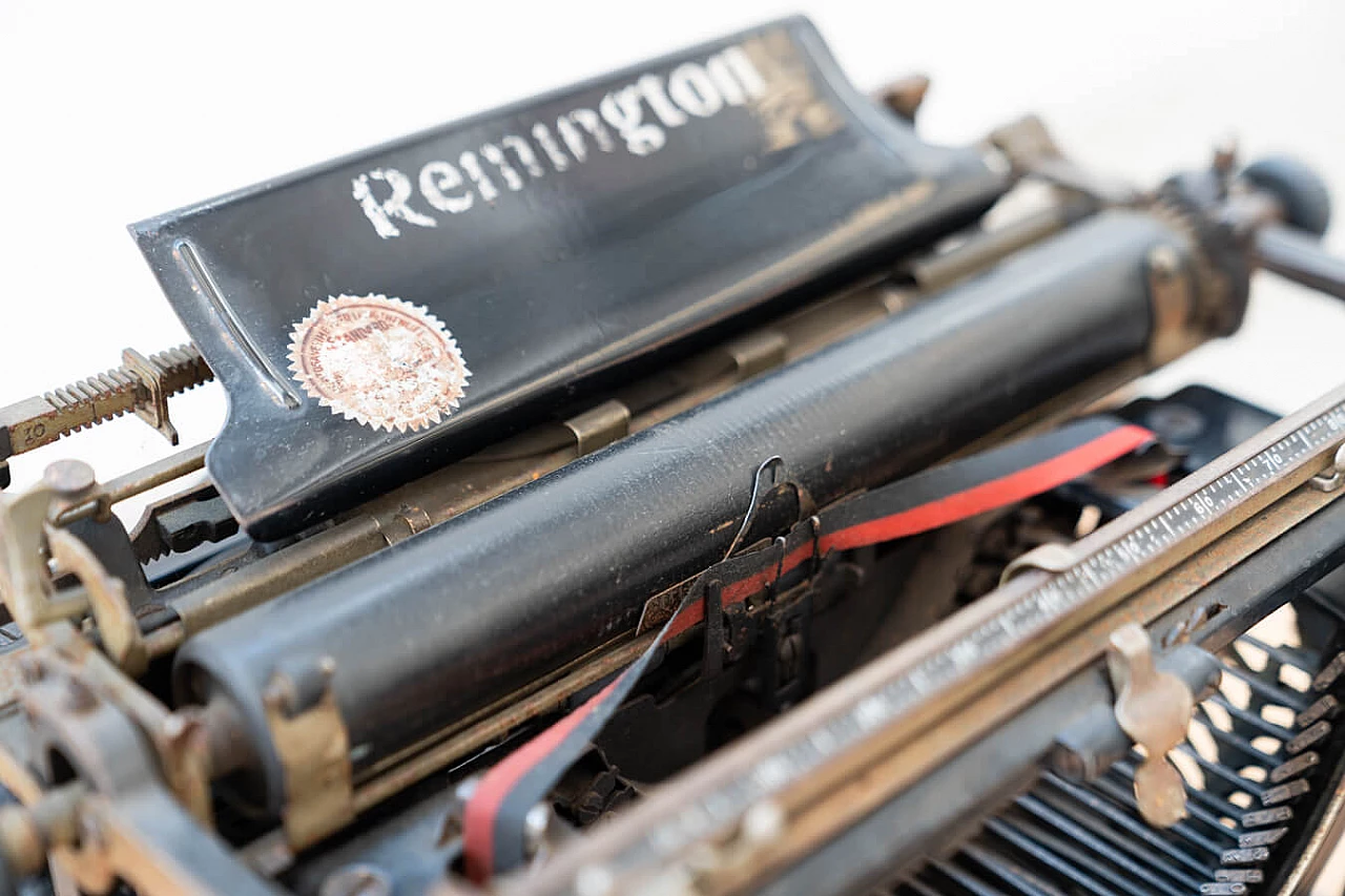 Macchina da scrivere Remington in metallo, inizio '900 9