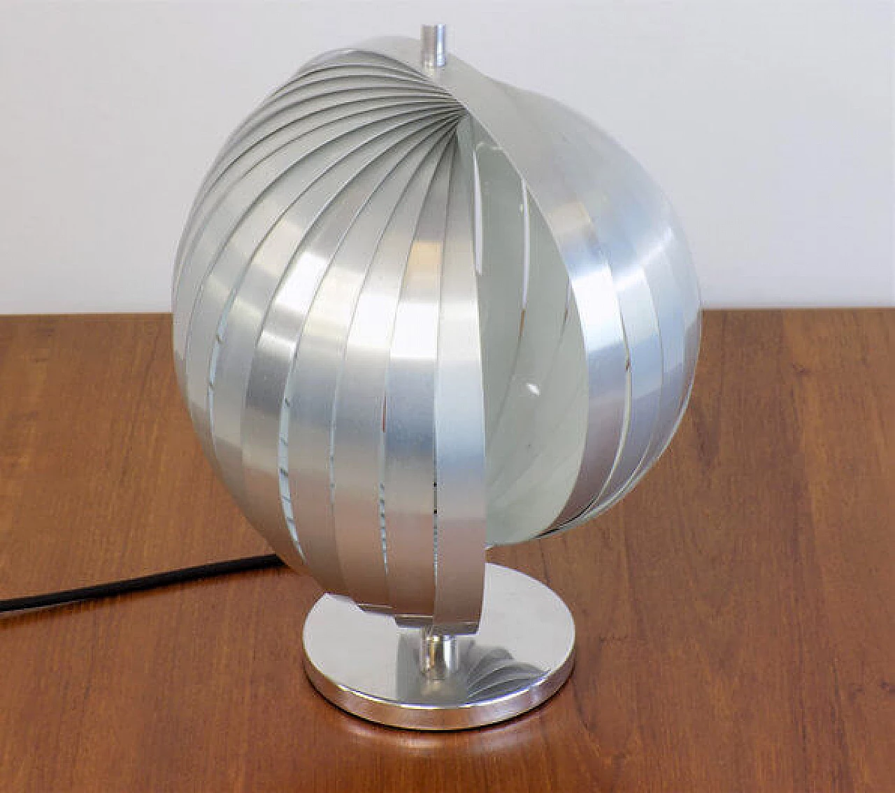 Lampada da tavolo Moon in alluminio di Henri Mathieu, anni '70 2