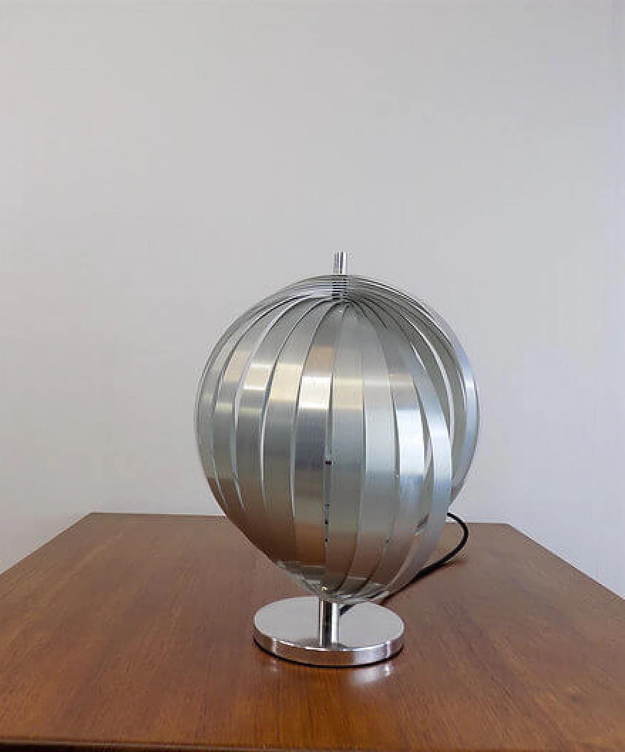 Lampada da tavolo Moon in alluminio di Henri Mathieu, anni '70 7
