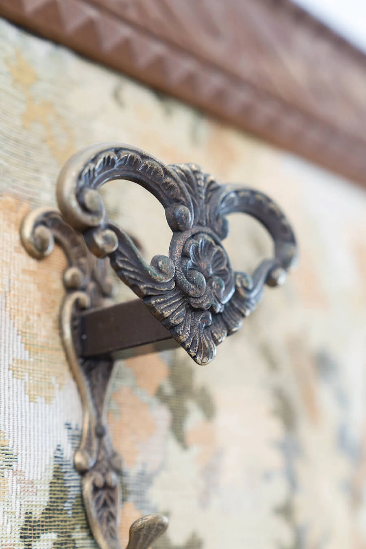 Tapestry with wooden frame and brass hangers, 1960s 1460369