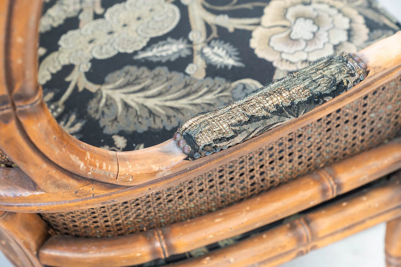 Divano e coppia di poltrone in bambù, vimini e tessuto, anni '80 32