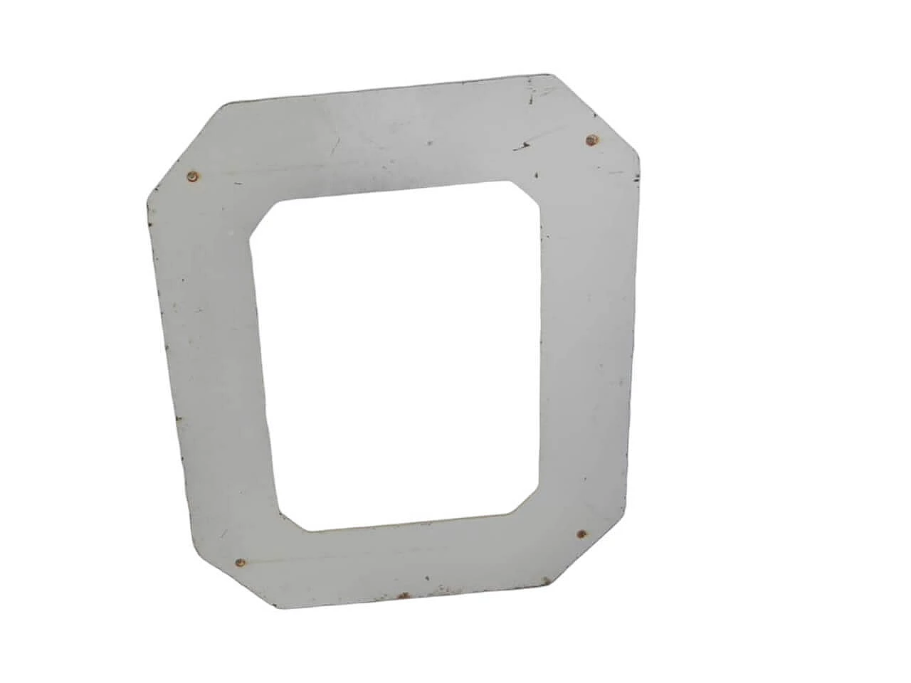 White iron letter O, 1950s 9