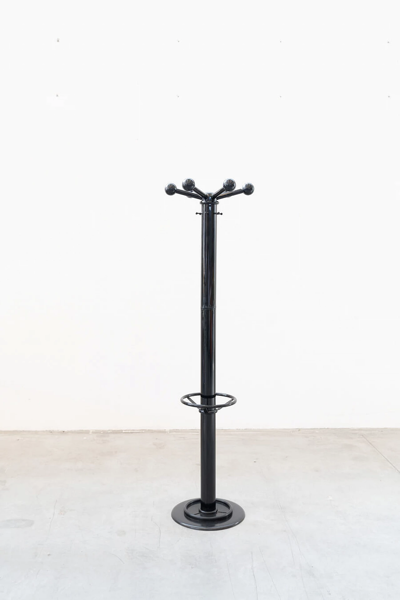 Black polypropylene floor coat rack, 1970s 1