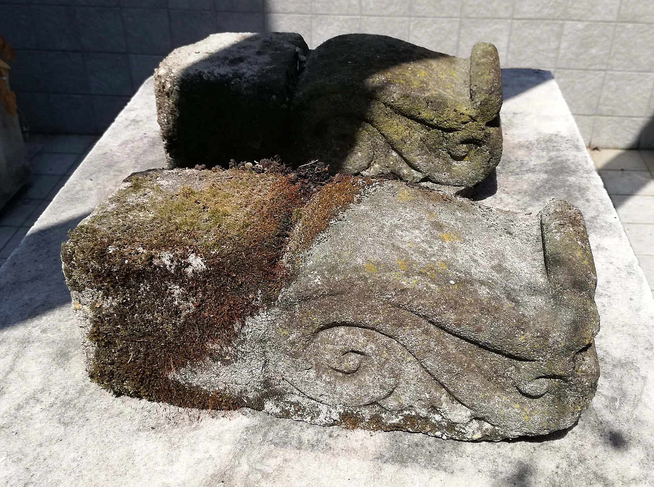 Coppia di mensole di sostegno stile Gotico in pietra 3