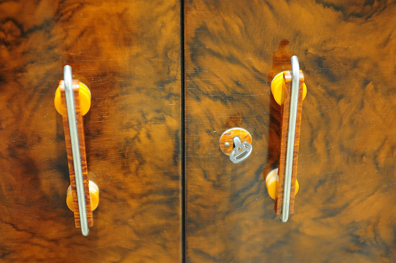 Armadio cecoslovacco in legno impiallacciato noce, anni '50 9