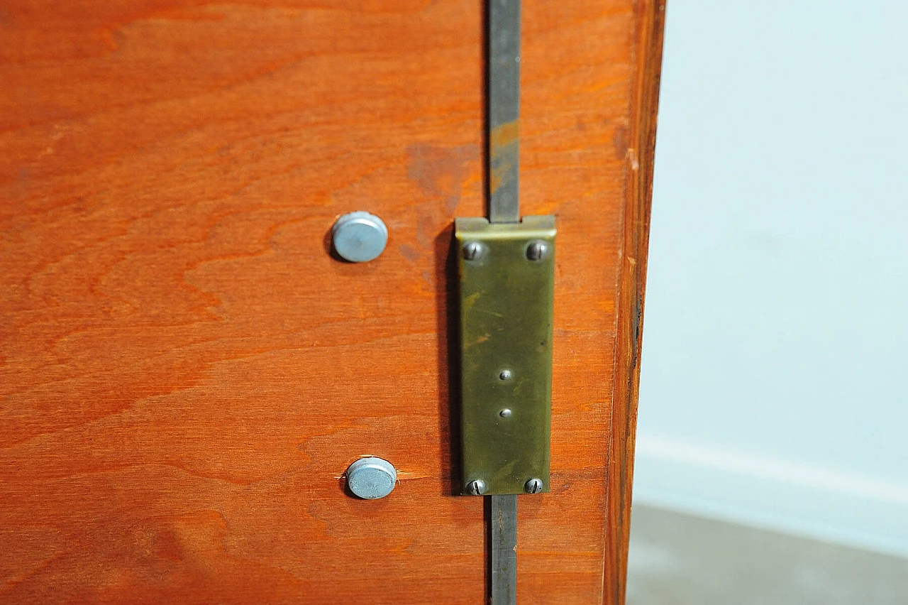 Armadio cecoslovacco in legno impiallacciato noce, anni '50 18