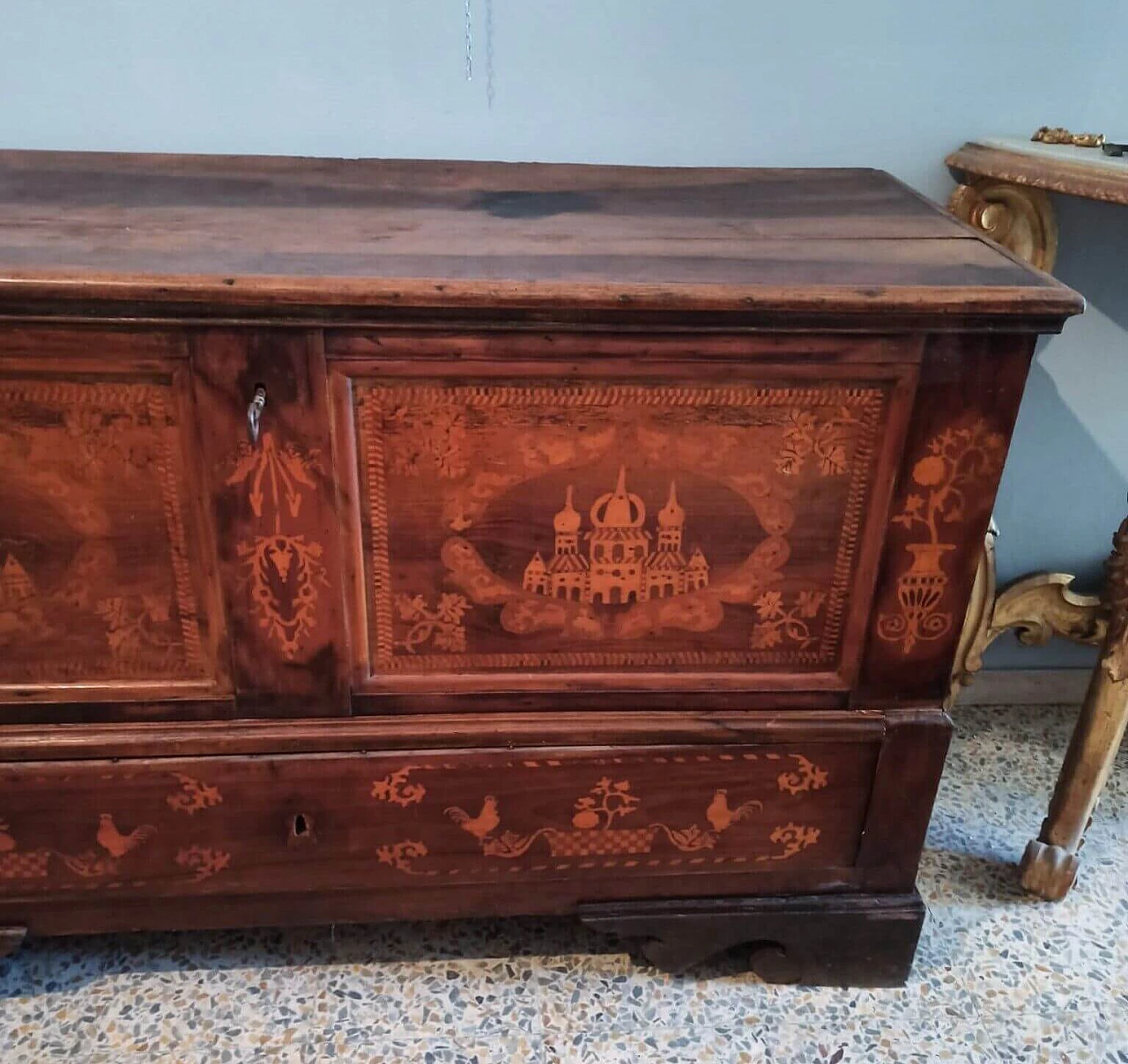 Solid walnut marriage chest with inlays, late 18th century 4