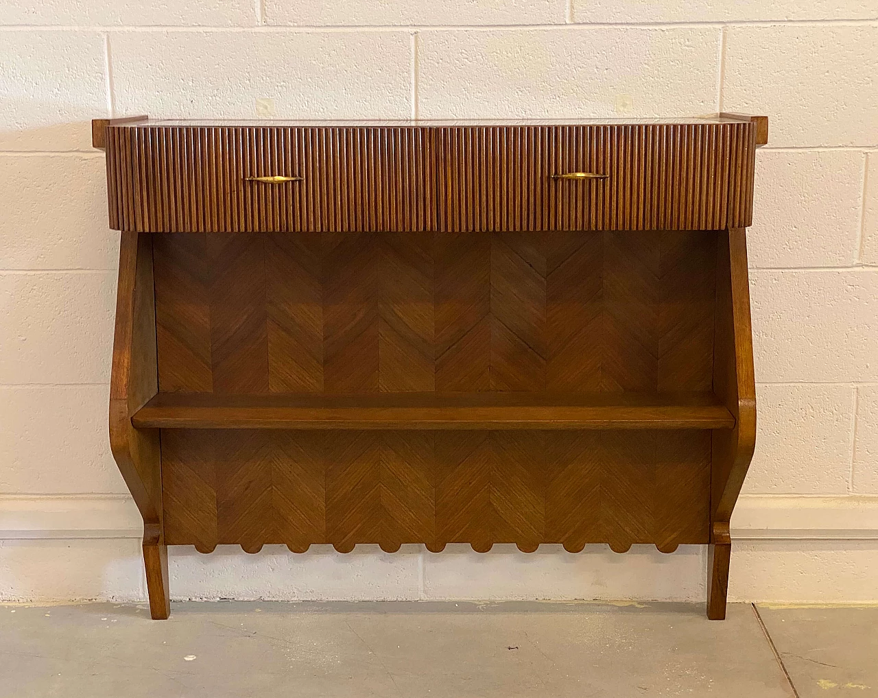 Walnut console with black glass top in the style of Paolo Buffa, 1940s 14