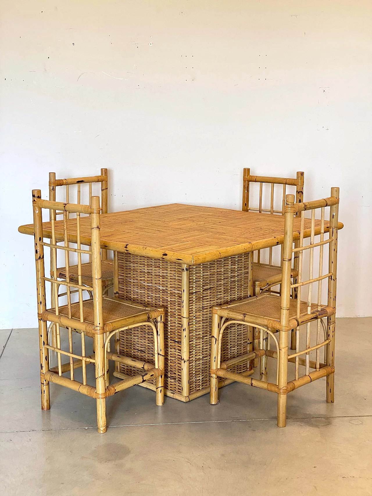 4 Chairs and table in bamboo in the style of Vivai del Sud, 1970s 1