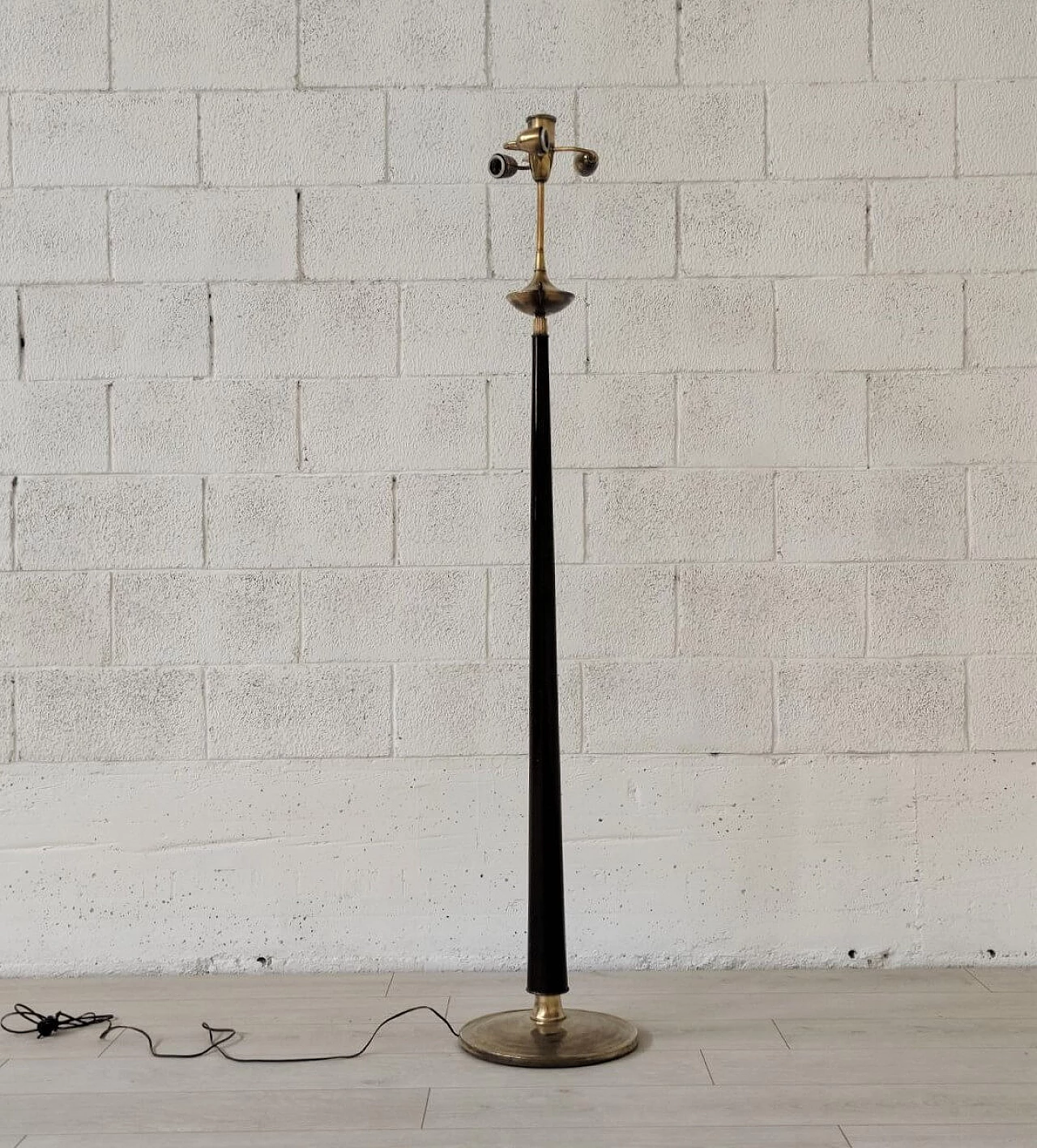 Wood and brass floor lamp, 1950s 5