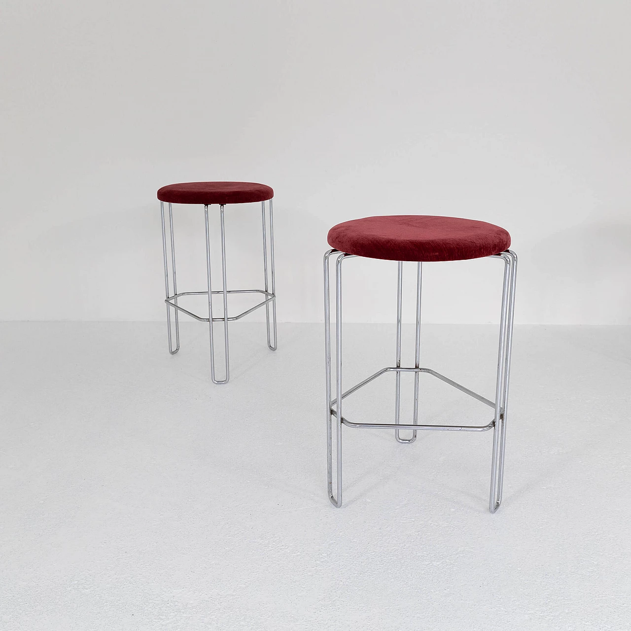 Set of 14 "Area 63" model stools, Bononia Technical Studio 4