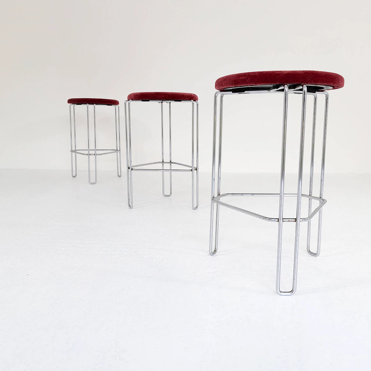 Set of 14 "Area 63" model stools, Bononia Technical Studio 6