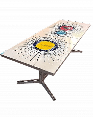 Tavolino con piano in piastrelle di Juliette Belarti, anni '60