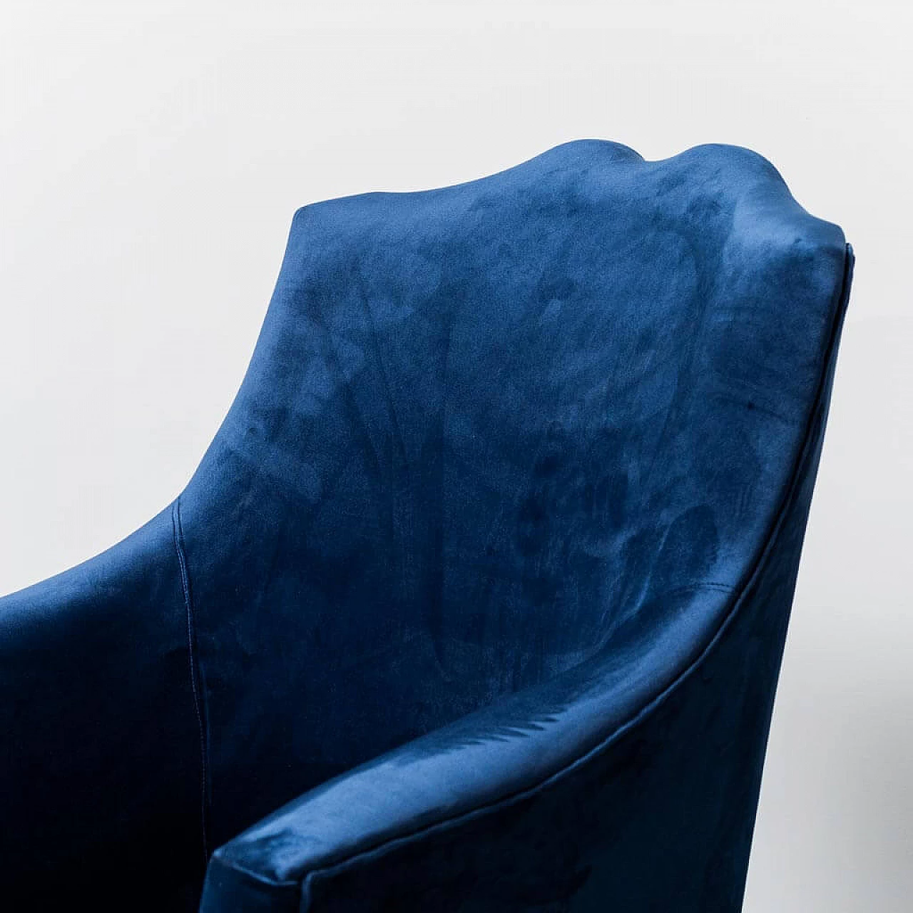Pair of blue velvet armchairs in the style of Ico Parisi, 1950s 2