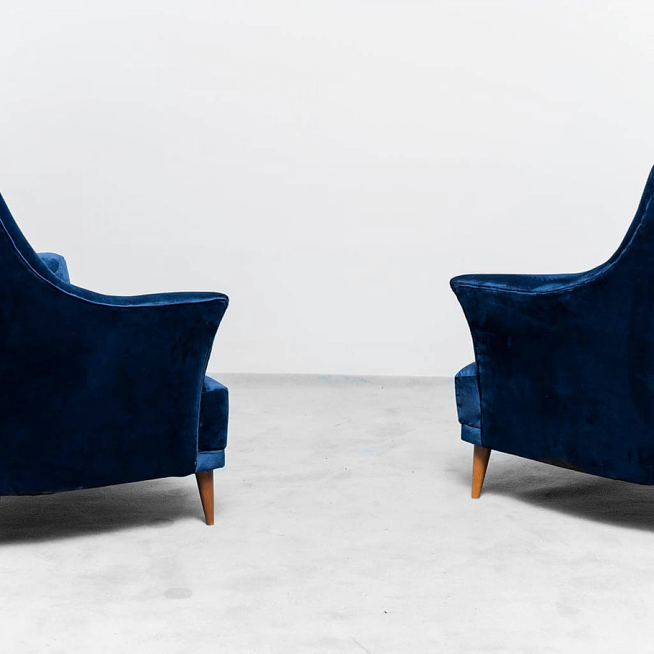 Pair of blue velvet armchairs in the style of Ico Parisi, 1950s 10