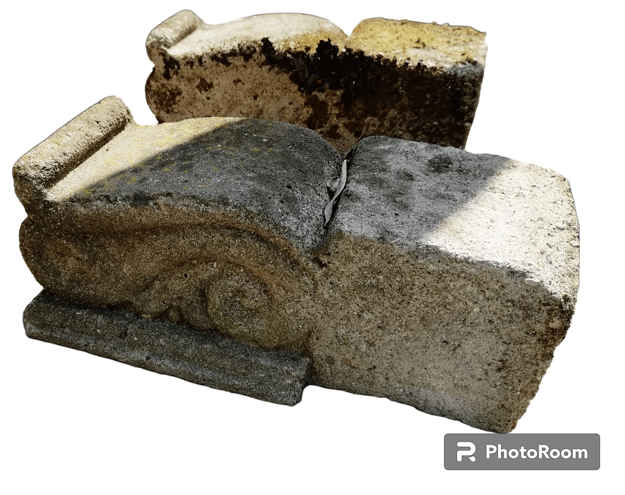 Coppia di mensole di sostegno stile Gotico in pietra 11