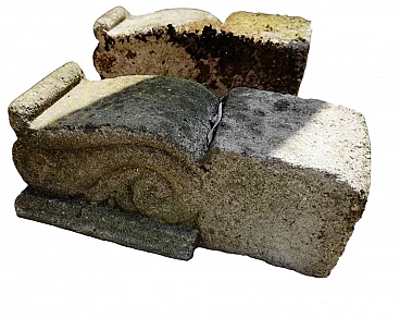 Coppia di mensole di sostegno stile Gotico in pietra