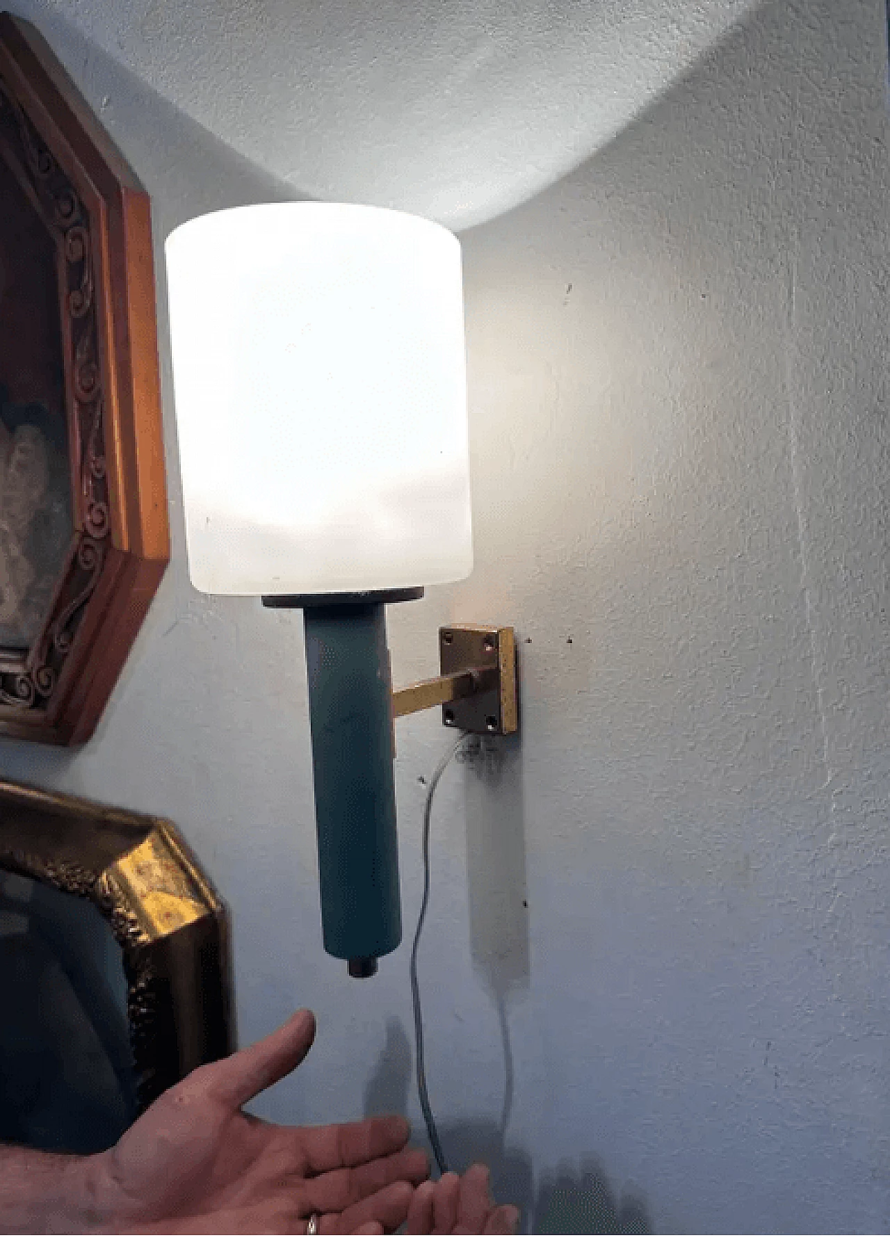 3 brass wall sconces in Stilnovo style, 1960s 10