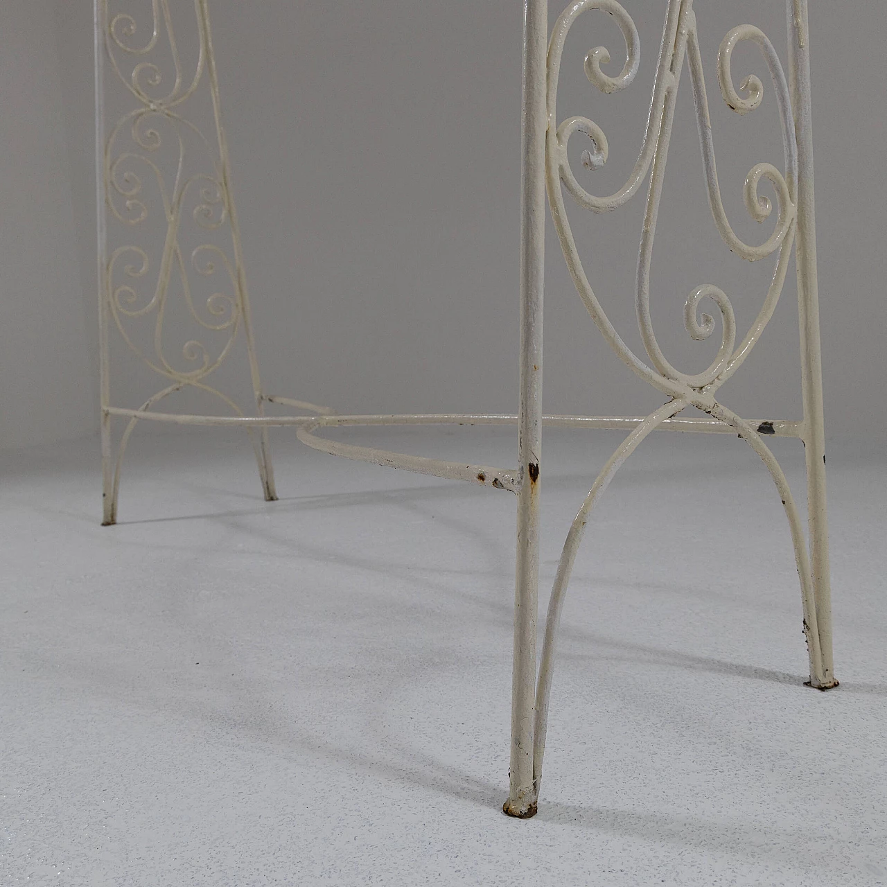 Coat rack in white painted iron, 1950s 1