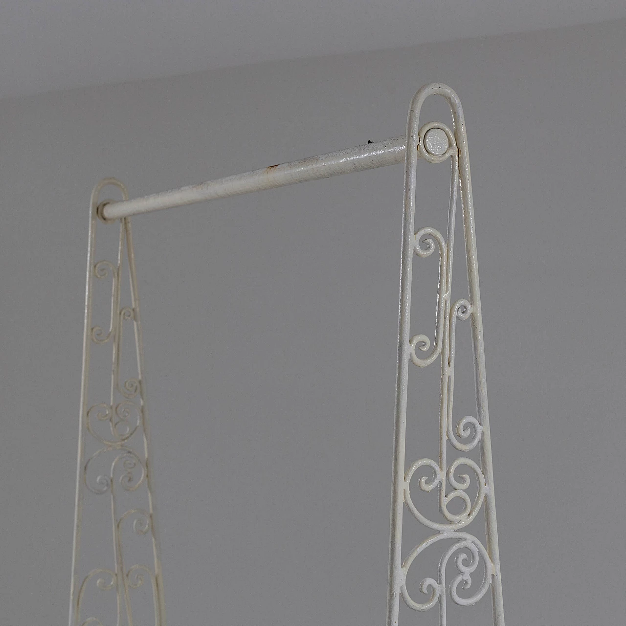 Coat rack in white painted iron, 1950s 3