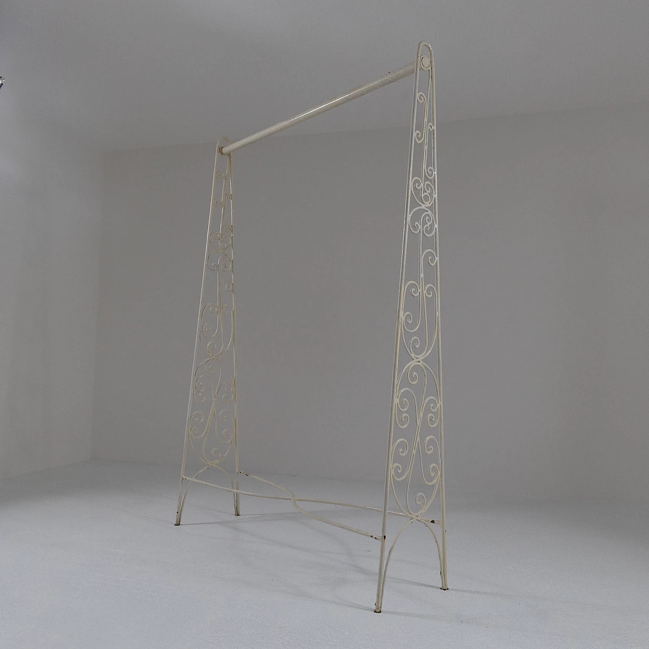Appendiabiti in ferro verniciato bianco, anni '50 4